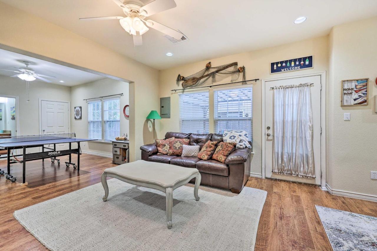 Inviting Afton Townhome With Hot Tub, Walk To Lake! Ngoại thất bức ảnh