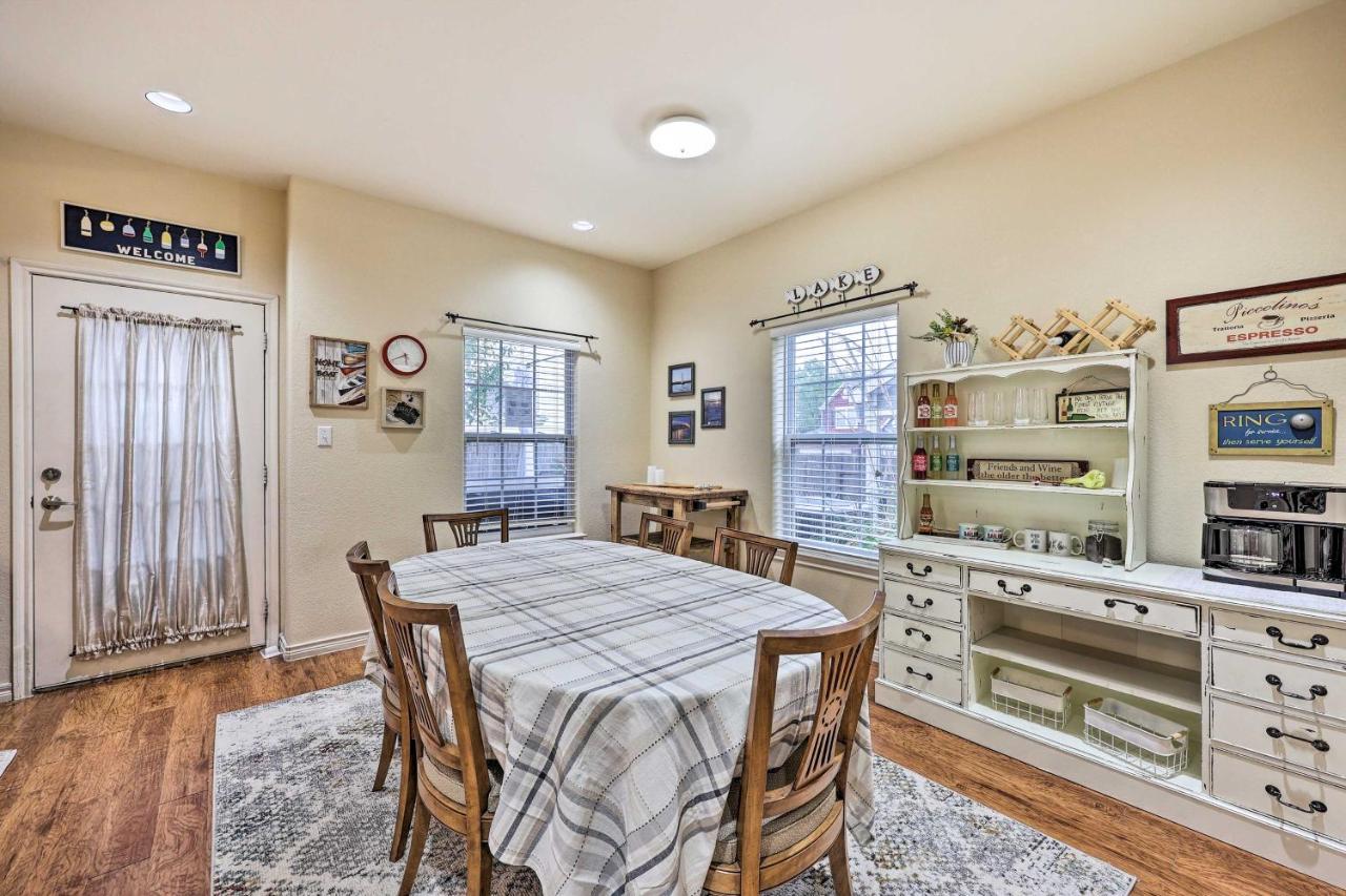 Inviting Afton Townhome With Hot Tub, Walk To Lake! Ngoại thất bức ảnh