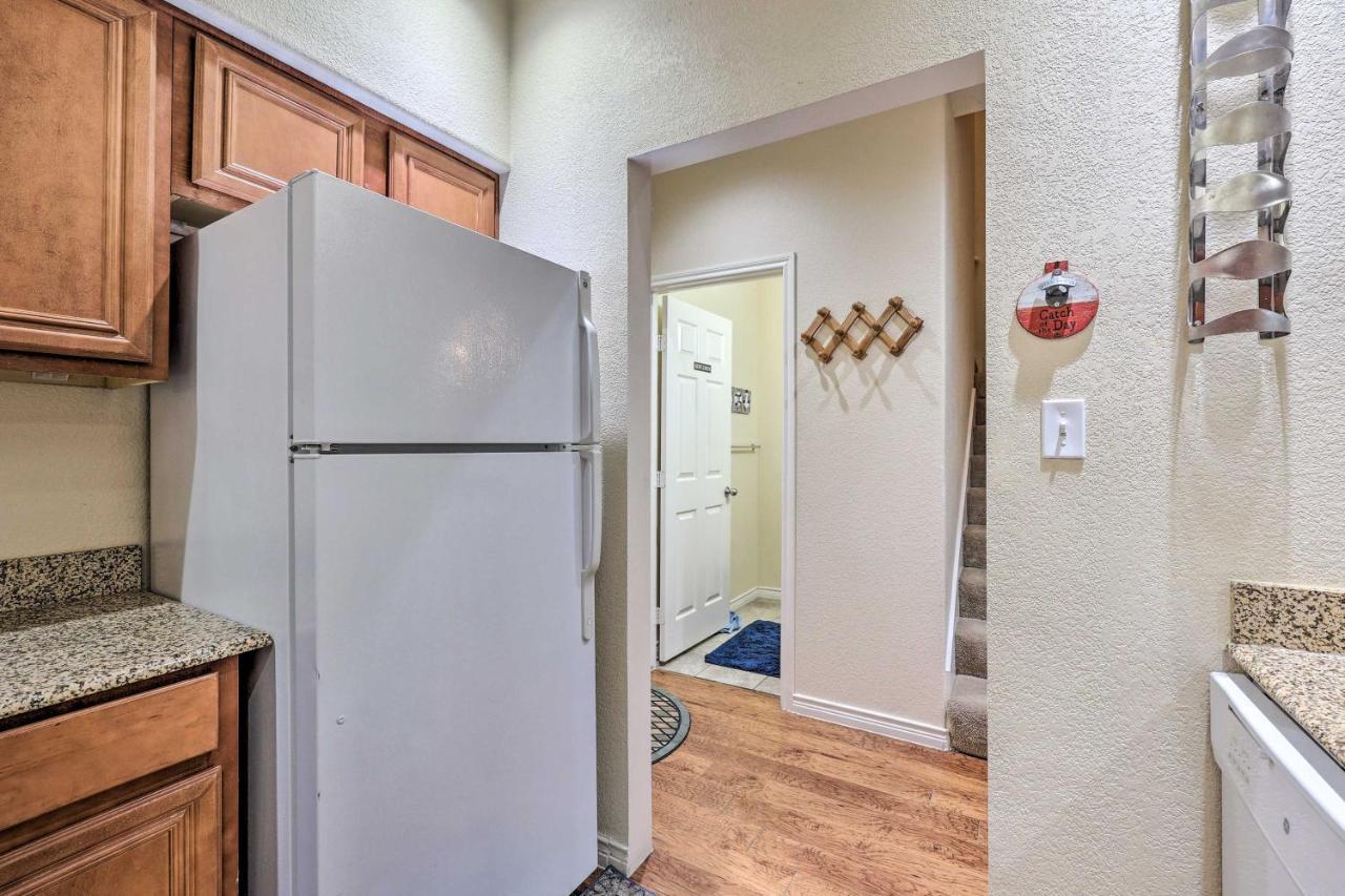 Inviting Afton Townhome With Hot Tub, Walk To Lake! Ngoại thất bức ảnh