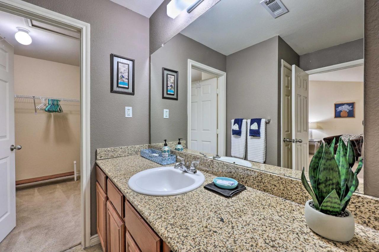 Inviting Afton Townhome With Hot Tub, Walk To Lake! Ngoại thất bức ảnh