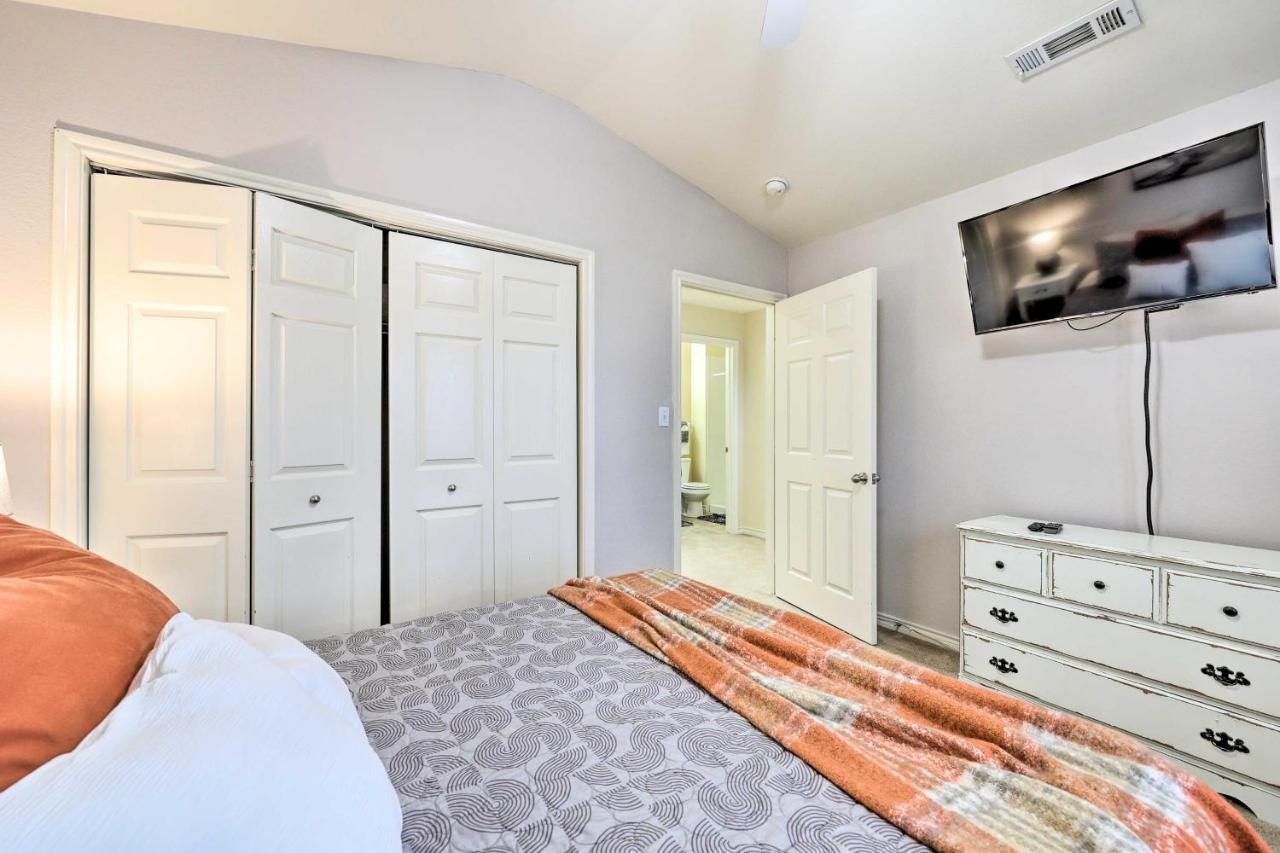 Inviting Afton Townhome With Hot Tub, Walk To Lake! Ngoại thất bức ảnh