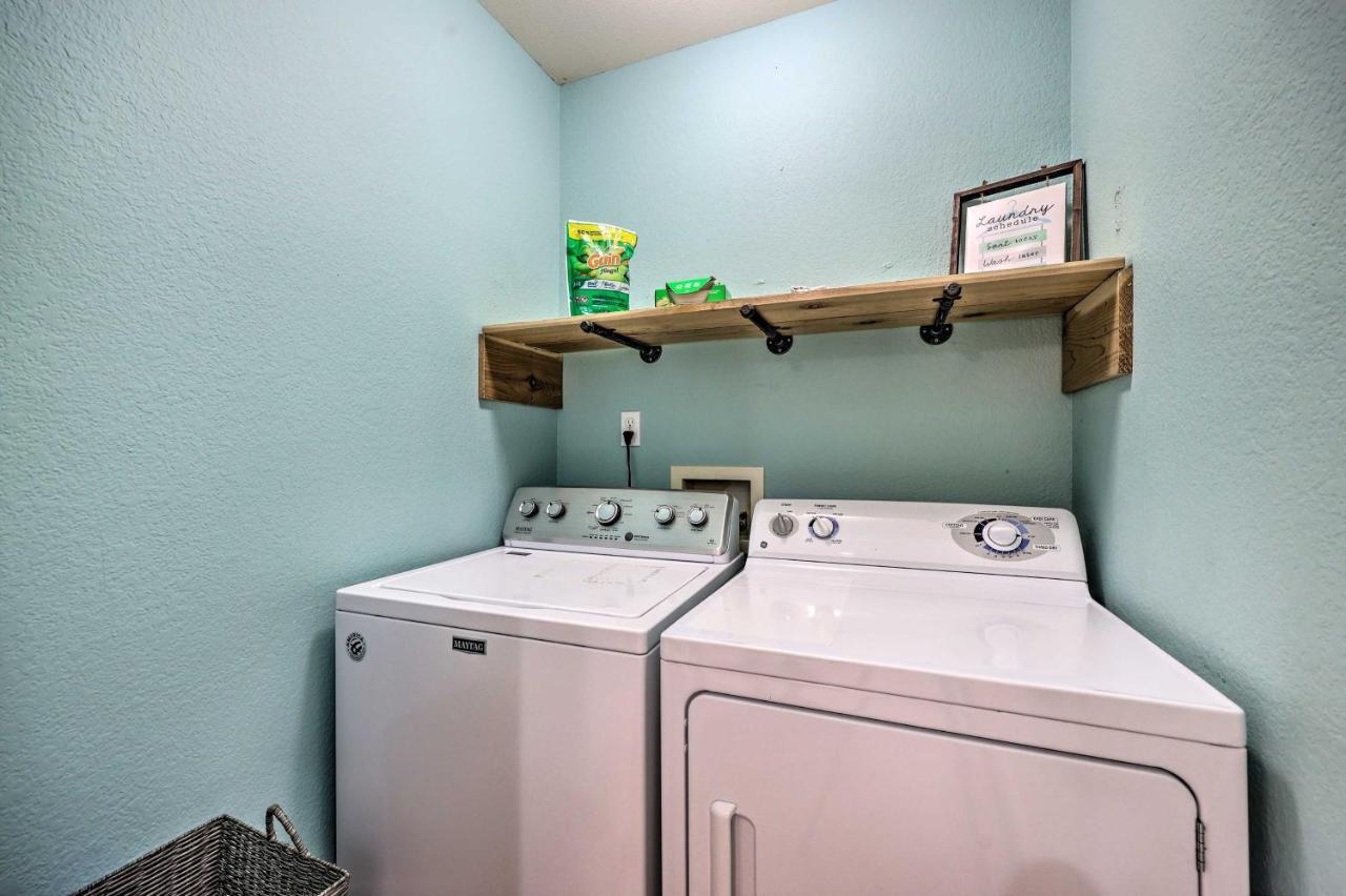 Inviting Afton Townhome With Hot Tub, Walk To Lake! Ngoại thất bức ảnh