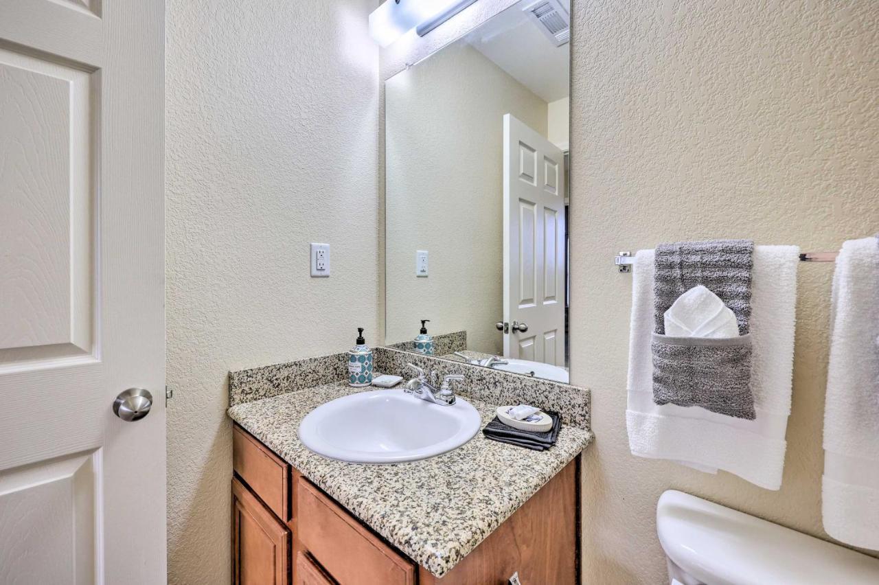 Inviting Afton Townhome With Hot Tub, Walk To Lake! Ngoại thất bức ảnh